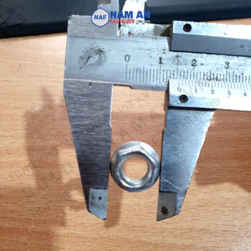 50 con Đai ốc liền long đen M12 cấp bền 8.8 Mạ trắng, mạ cầu vồng, ê cu M12 liền long đen