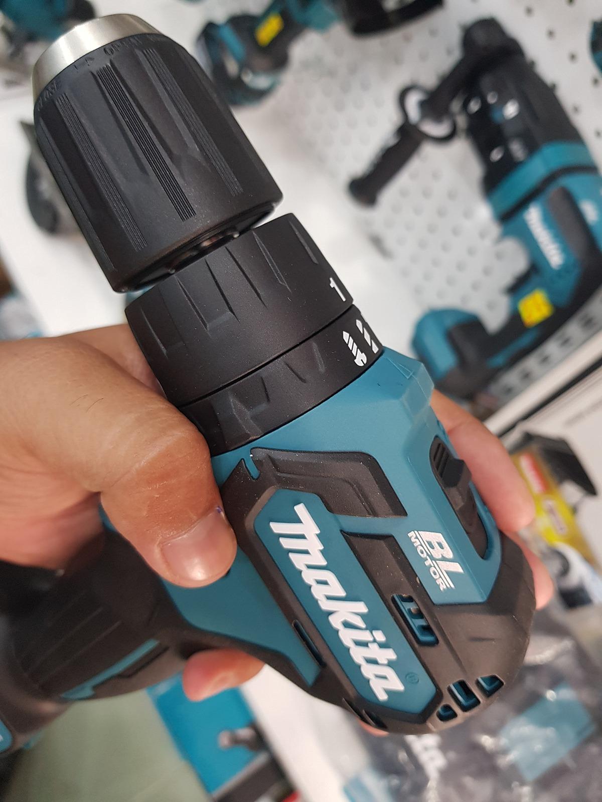 MÁY KHOAN BÚA VẶN VÍT PIN 12V MAKITA HP332DZ - HÀNG CHÍNH HÃNG