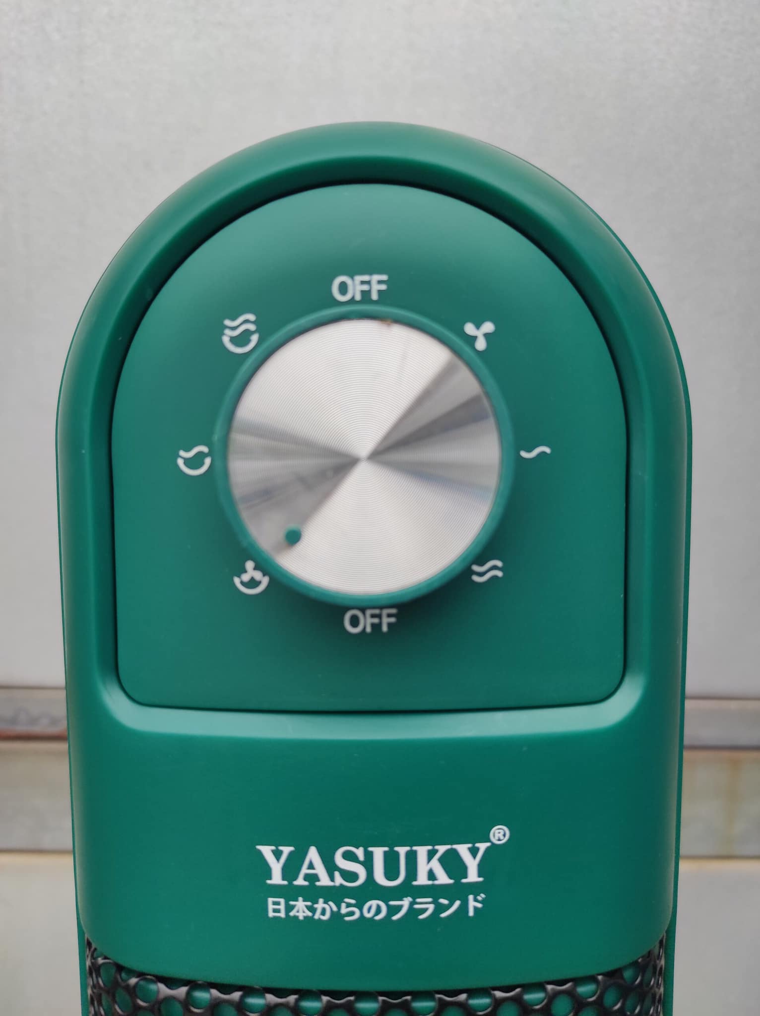 Máy Sưởi Gốm Ceramic Inverter YASUKY YK-380 - Màu Ngẫu Nhiên - Hàng Chính Hãng