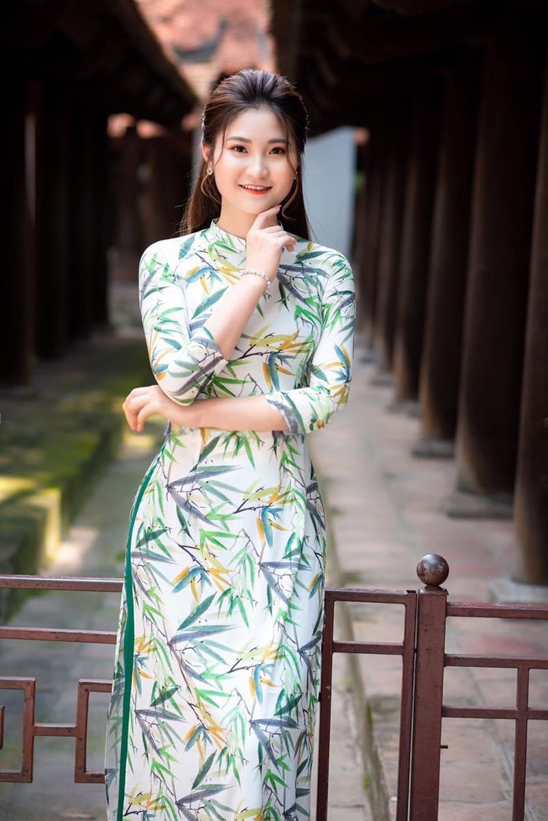 Set áo dài truyền thống tay dài họa tiết lá trúc