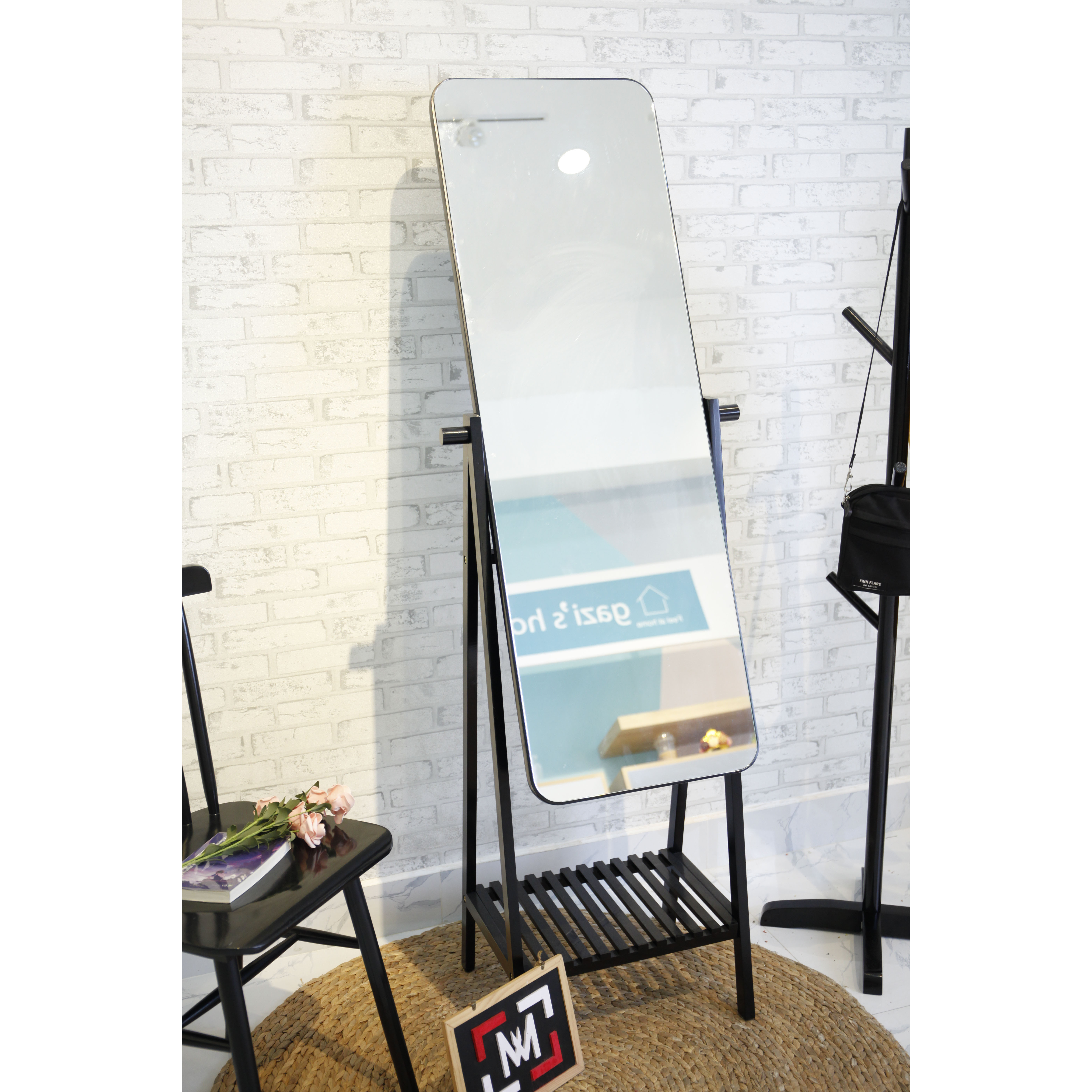 GƯƠNG SOI TOÀN THÂN TRÀN VIỀN CÓ KỆ MWFURNITURE - FRAMELESS MIRROR SHELF