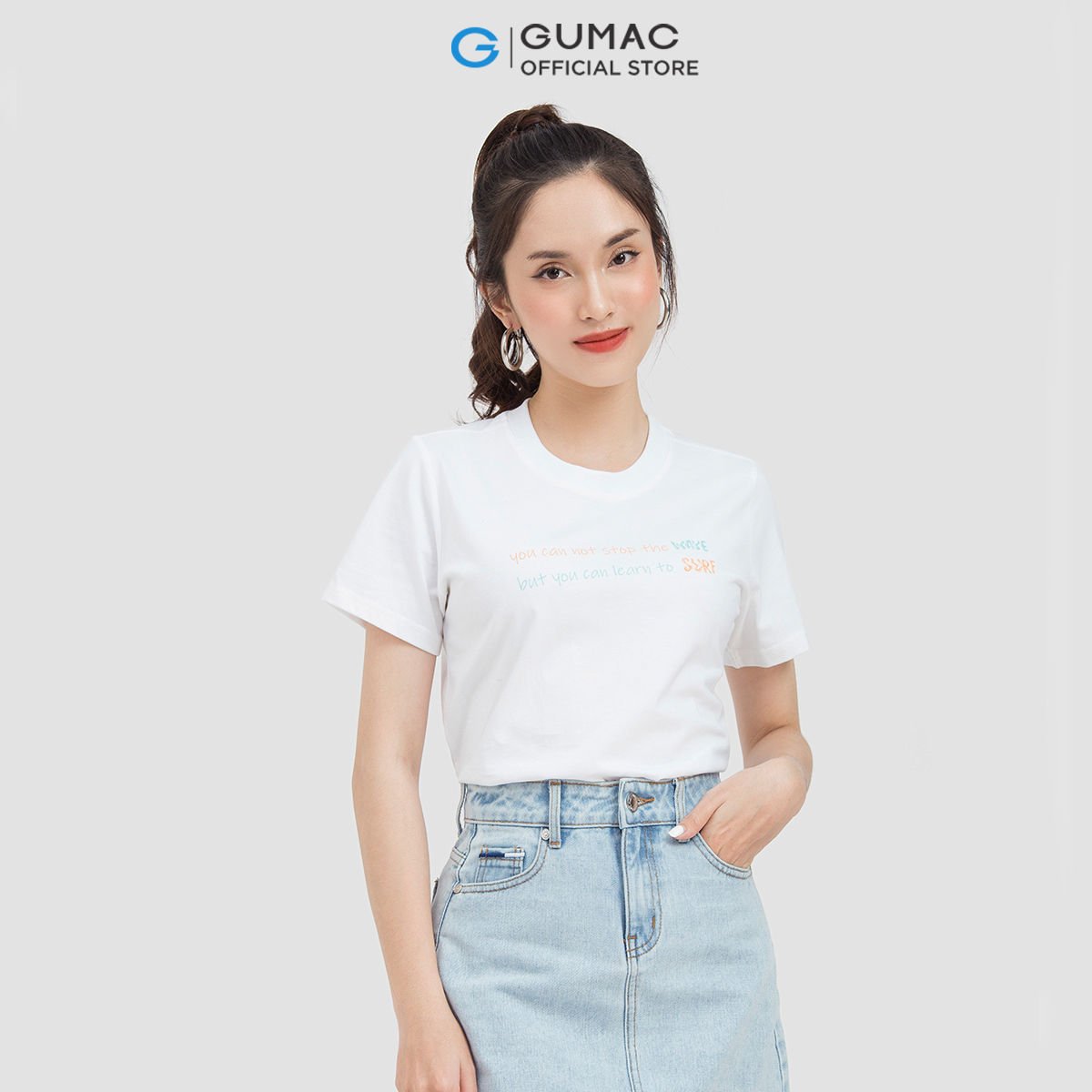 Áo thun nữ GUMAC ATC06018 cổ tròn in chữ