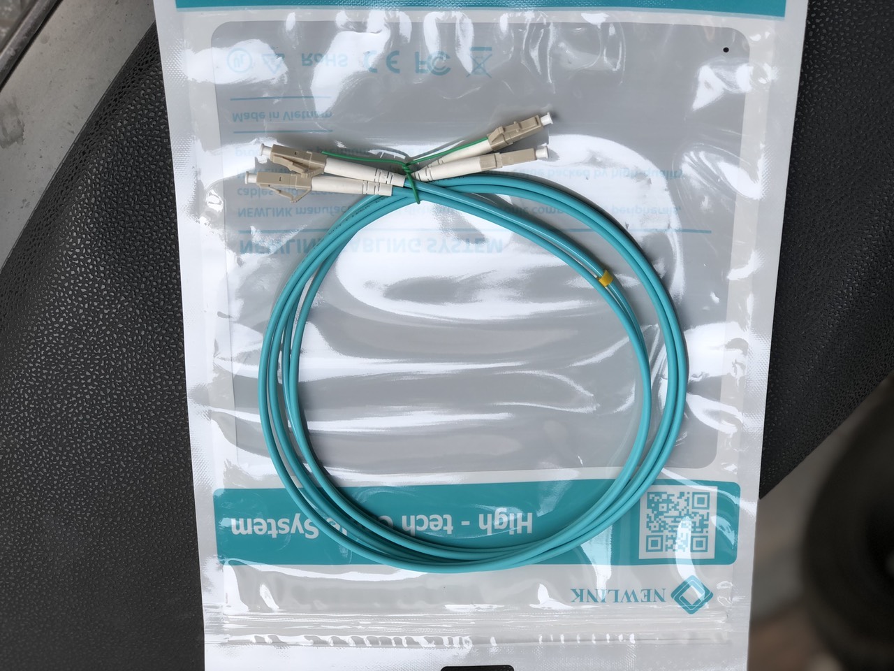 Dây nhảy quang LC/UPC-LC/UPC MM OM4 Duplex 3.0 dài 1,5M