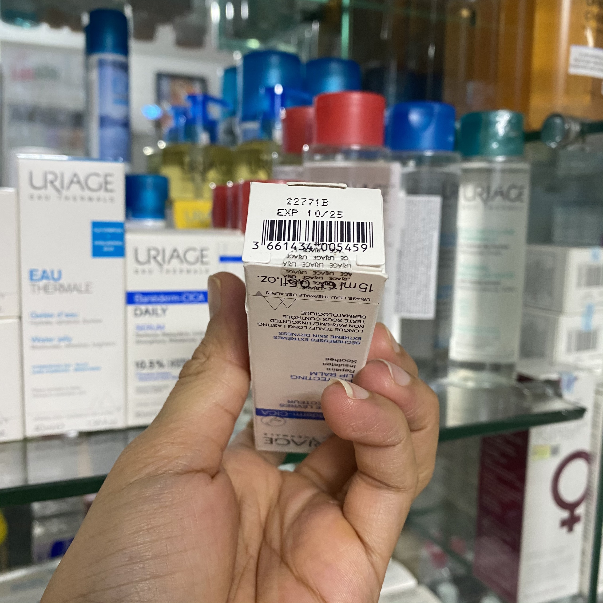 Kem Chăm Sóc Môi Khô Nứt Nẻ Uriage 15ml