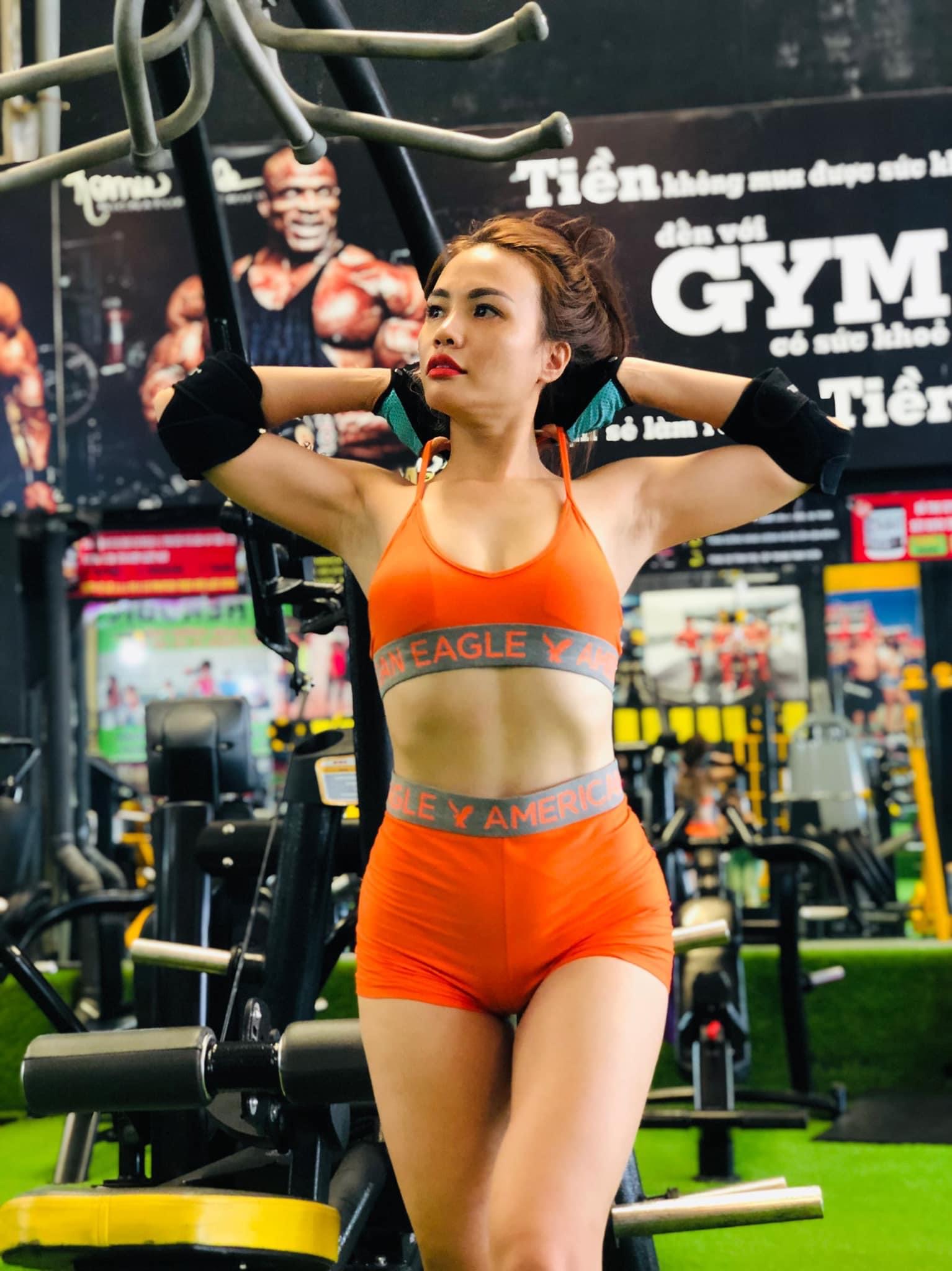 Băng Khuỷu Tay Aonikeen loại hở A-7946 - Băng khuỷu tay thế hệ mới với phong cách thể thao siêu cá tính