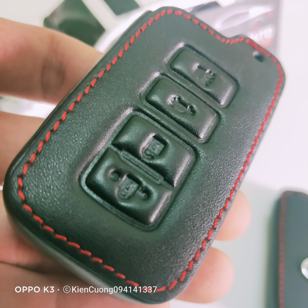 Bao da Chìa Khóa ô tô kèm móc khóa Xe Toyota Camry , Altis - Mẫu Chìa Thông Minh