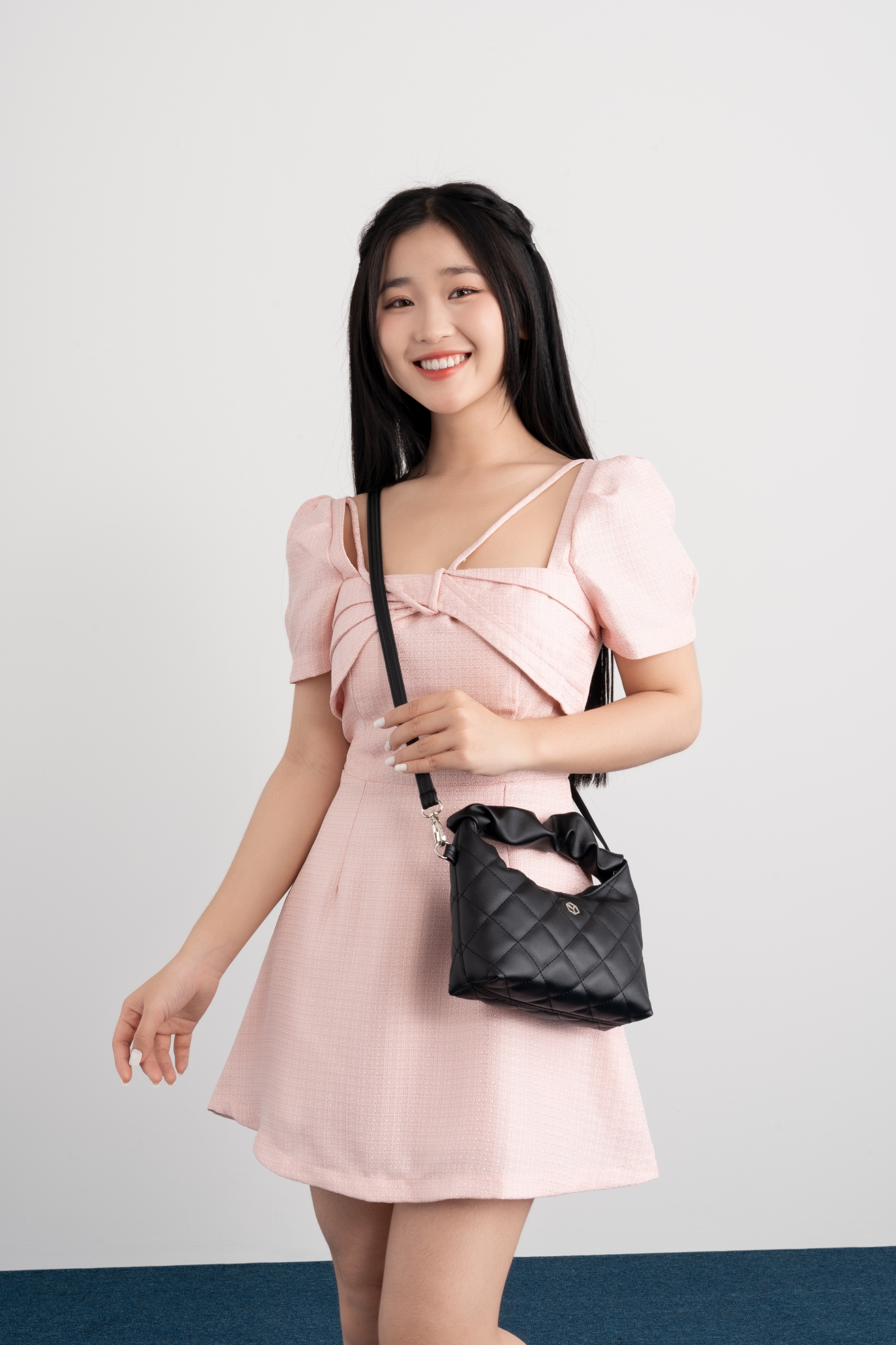 Túi Yuumy ( Thời trang nữ thiết kế quai nhúm size 20 - Túi đeo chéo da Seasand YN271 )