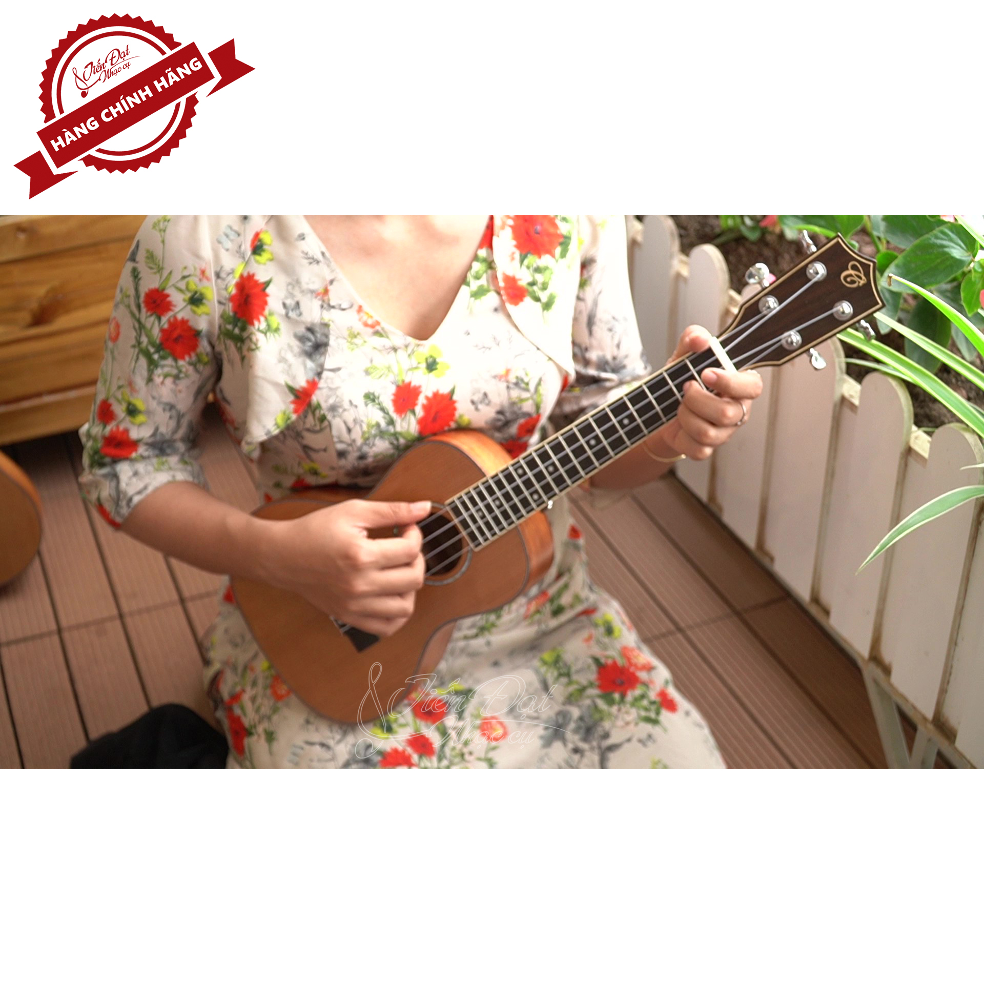 Đàn Ukulele Concert Chard U-24E, Mặt Đàn Gỗ Tuyết Tùng - Hàng chính hãng