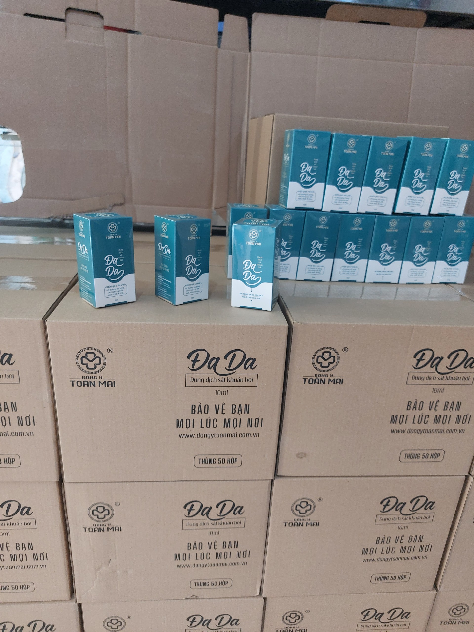 Bôi Da Dung Dịch Sát khuẩn Bôi Đa Da Đông Y Toàn Mai 10 ml, 100% Thảo dược, Mụn bọc, mụn mủ, Giời leo, zona, Dị ứng, Ngứa, Hoại tử