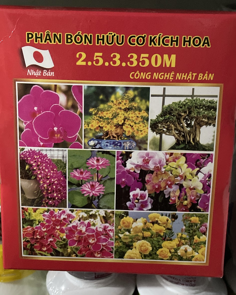 Phân bón 36 túi lưới hữu cơ kích hoa 2.5.3 -350 OM Nhật Bản