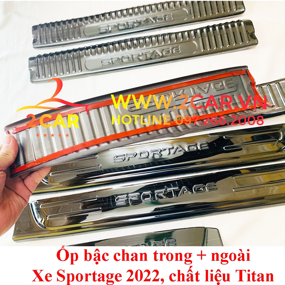 Ốp bậc cửa, Nẹp bước chân trong ngoài xe Kia Sportage 2022, 2023 chất liệu Titan cao cấp