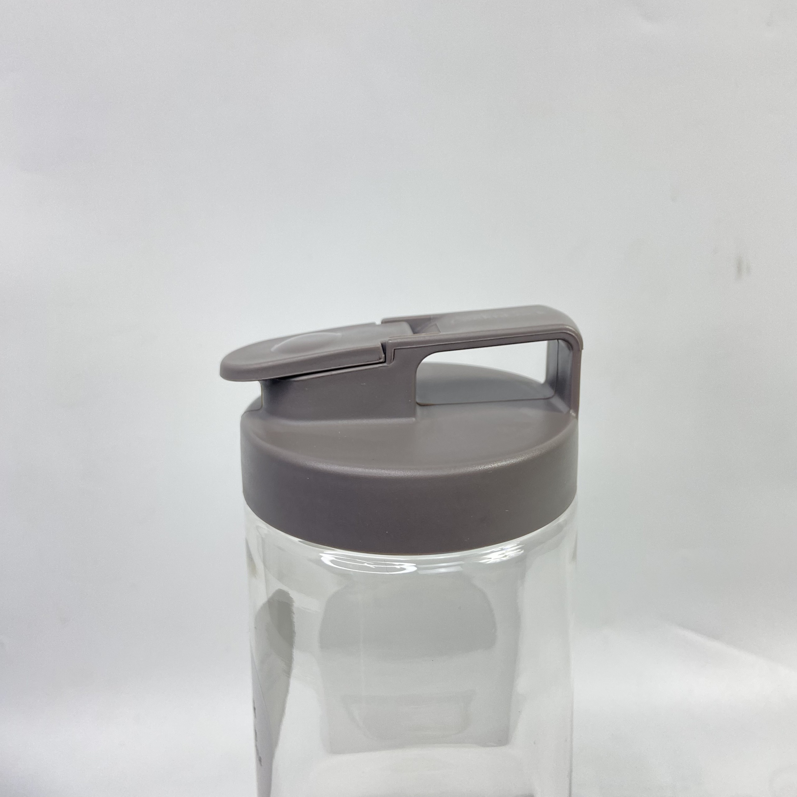 Bình Đựng Nước Lock&Lock Easy Grip Dung Tích 1.5L HAP814