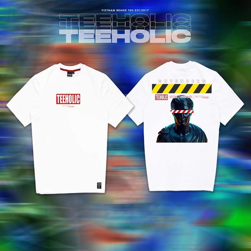 Áo Thun Unisex Hình Tượng Đen THS -TEEHOLIC Màu Trắng
