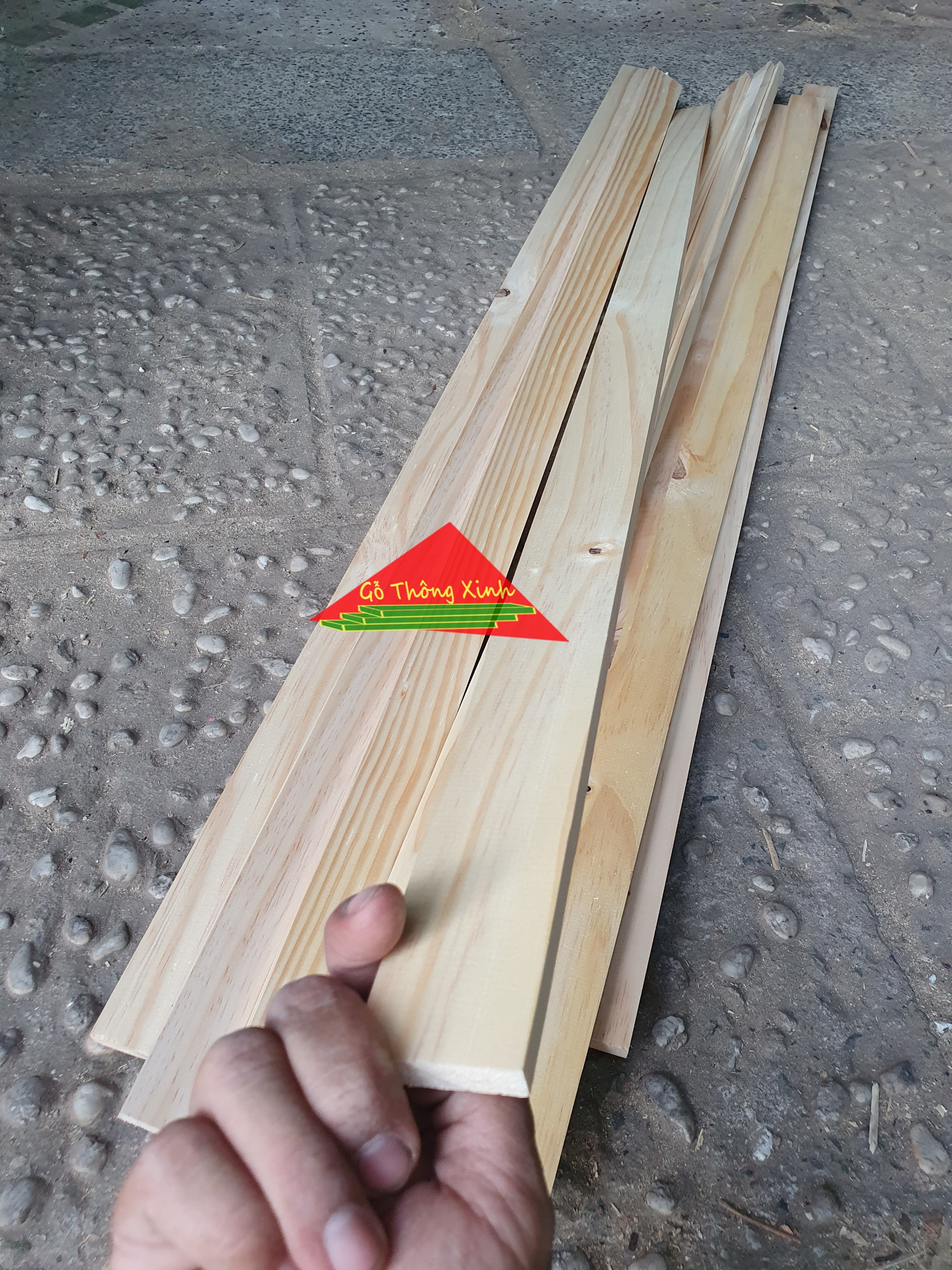 Thanh gỗ thông dày 1cm,rộng 4cm,dài 80cm dùng làm nẹp,khung viền,đóng kệ,đóng vật dụng,trang trí,DIY
