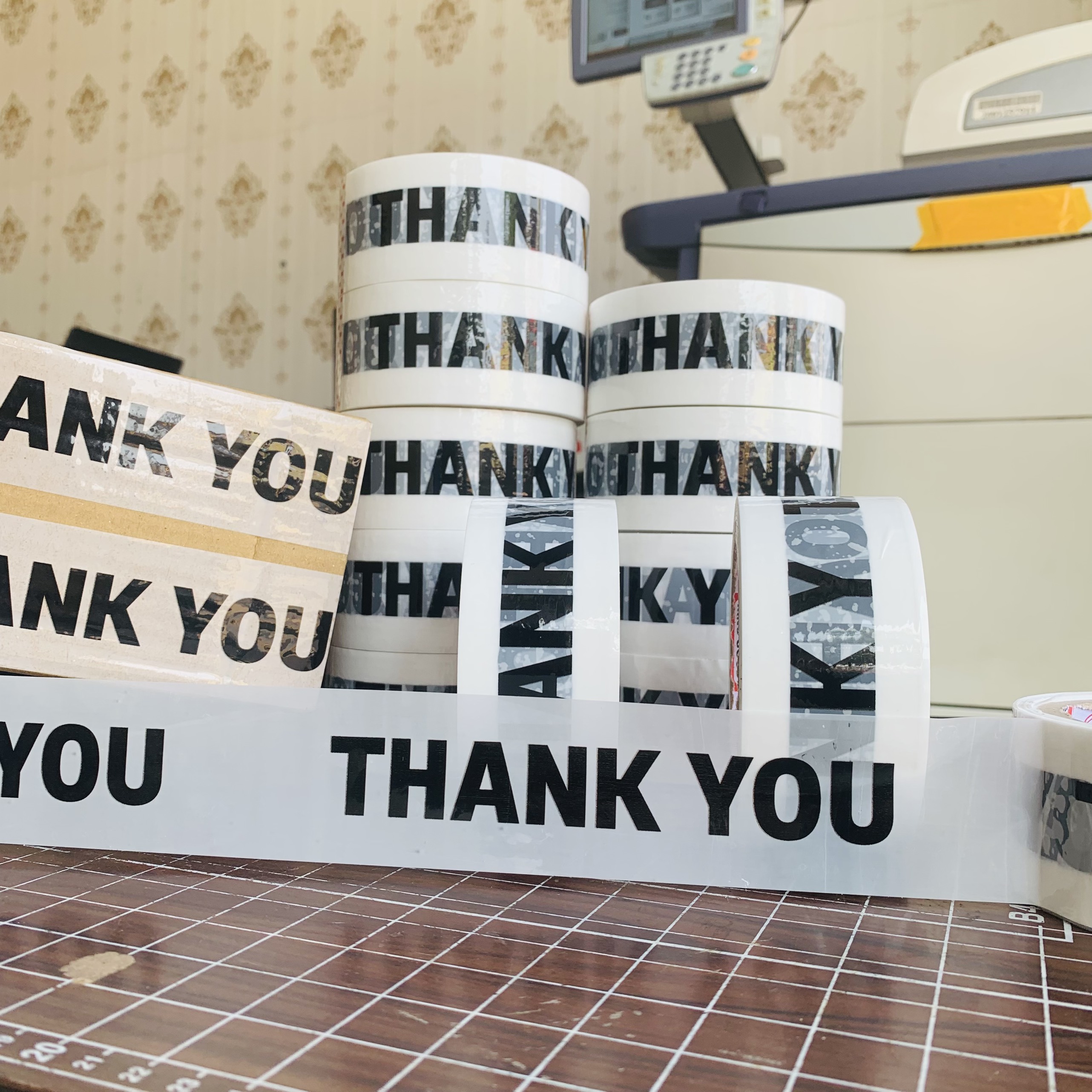 Cuộn băng keo &quot; Thank you&quot; bản 48mm 100yard BKA111