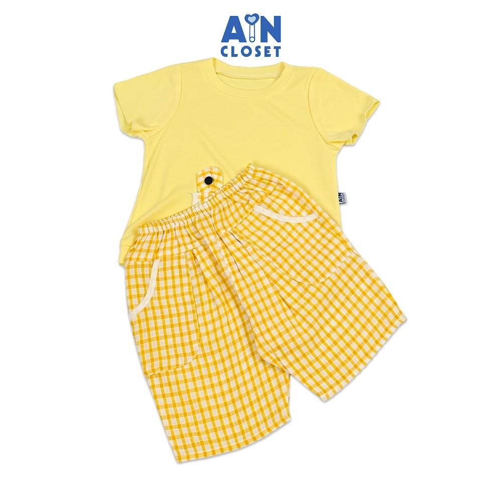 Bộ quần áo Lửng unisex cho bé họa tiết Vàng Nhạt quần Caro cotton - AICDBGDNCYP8 - AIN Closet