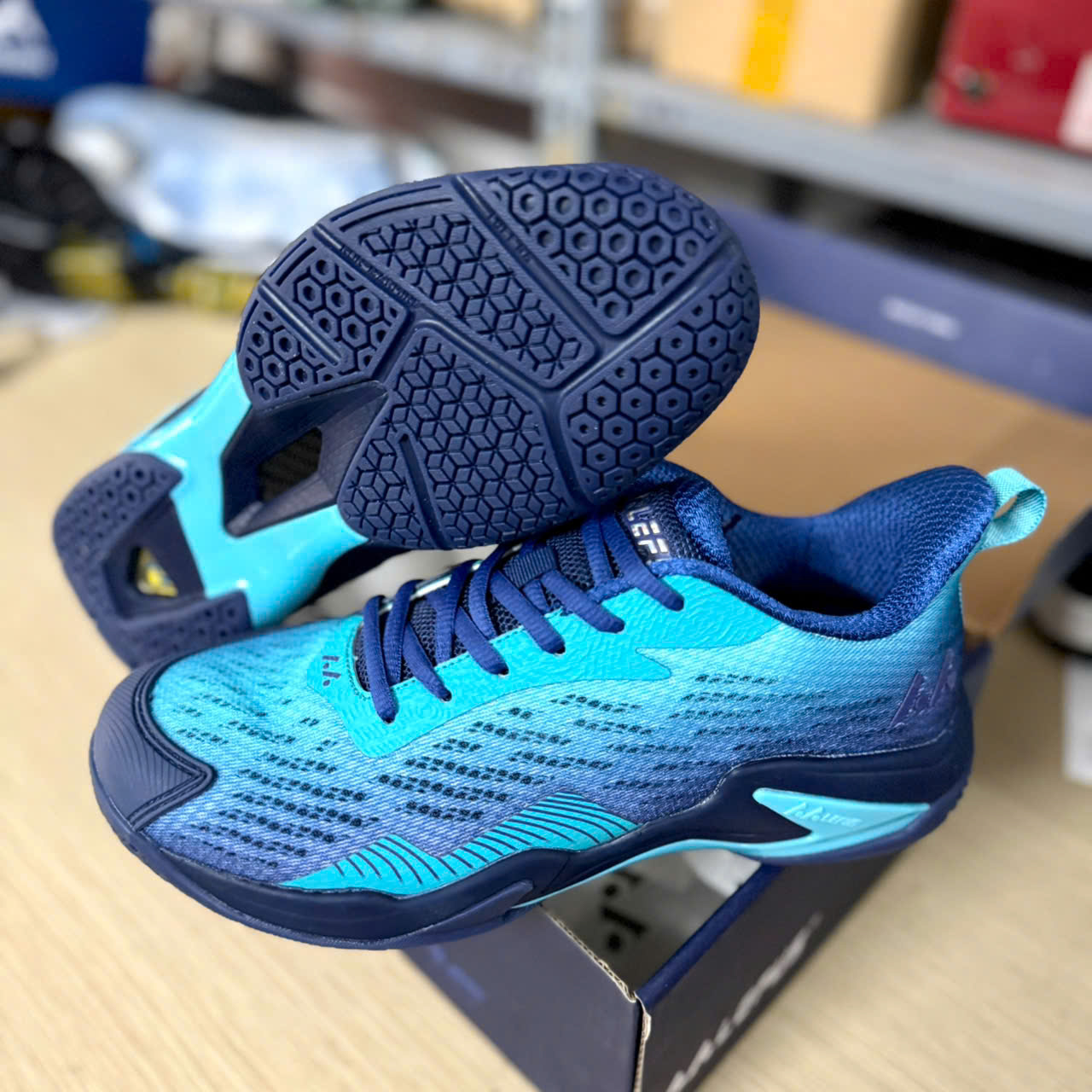 [Chính hãng 36-44] Giày pickleball, cầu lông lefus L040 cao cấp - Đến kếp 2 lớp siêu bền có giảm chấn, chống lật cổ chân