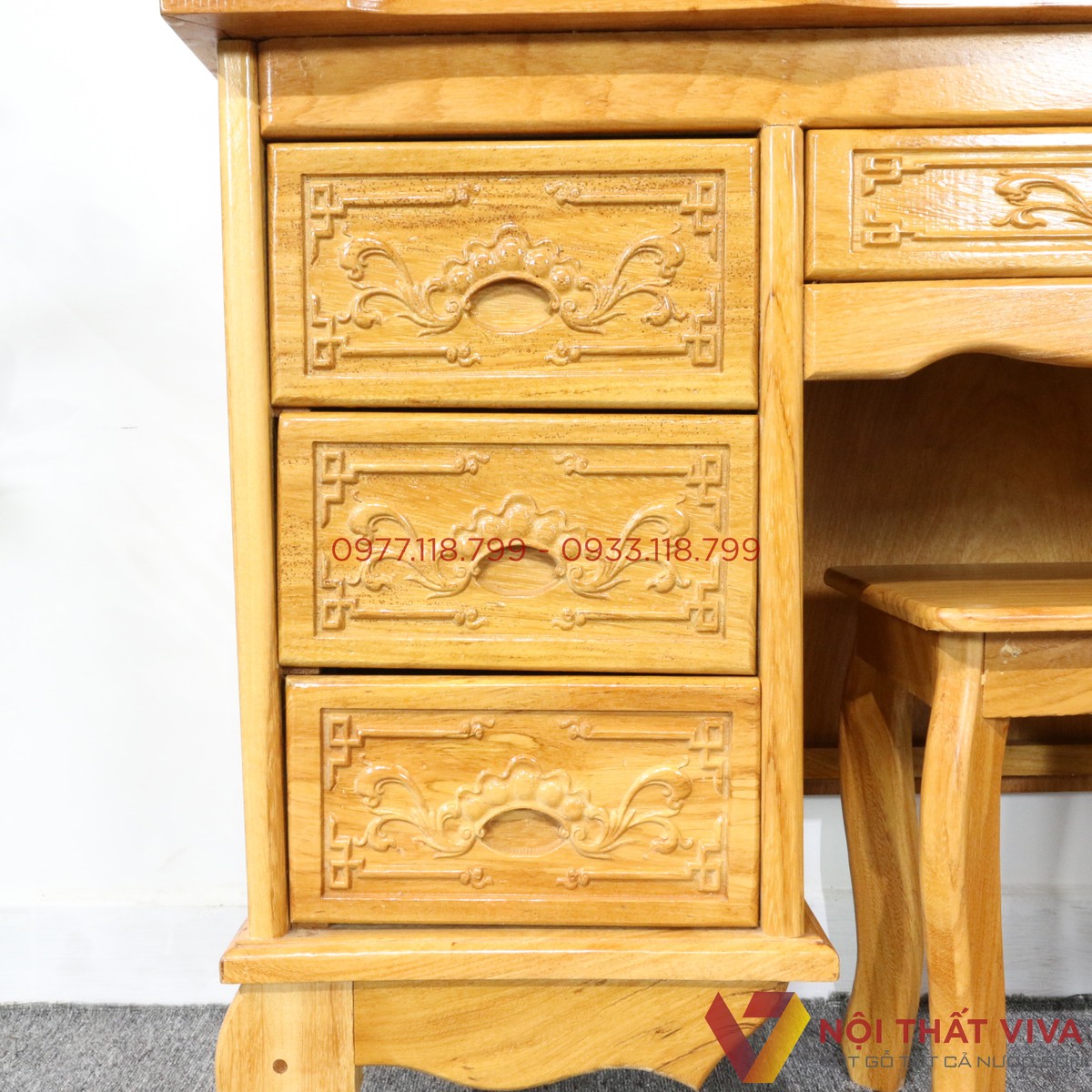 Bàn Trang Điểm Gỗ Gõ Đỏ Chạm Hoa Văn Cao Cấp