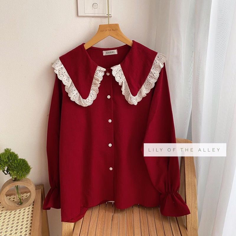 Sơ mi đũi xước cổ búp bê viền ren