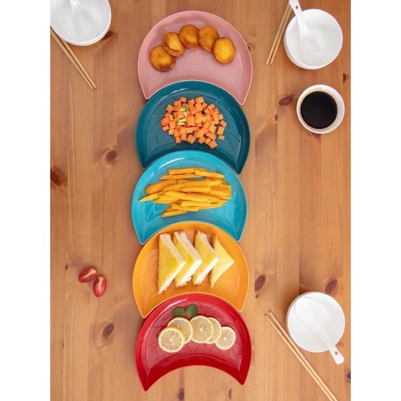 Set 5 dĩa nhựa hình bán nguyệt đựng trái cây hoa quả bánh kẹo trang trí bàn ăn - Bộ 5 dĩa nhiều màu decor siêu xinh