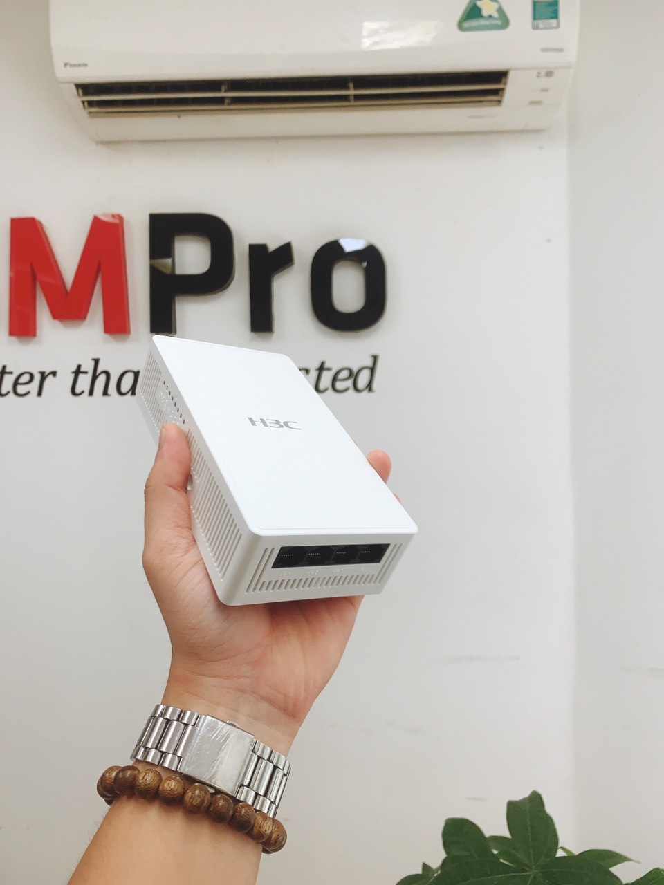 Bộ Phát WiFi 6 H3C EWP-WA6120H Hàng Chính Hãng – Tốc Độ 1775 Gbps, Chịu Tải 100 User