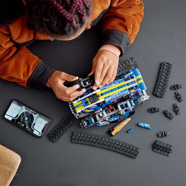 BỘ LẮP RÁP LEGO TECHNIC 42140 XE ĐIỀU KHIỂN HÌNH