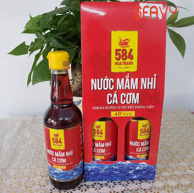 Đặc Sản Nha Trang- Nước Mắm Nhỉ Cá Cơm 584 Loại 40 Độ Đạm 6 chai/thùng, Seavy 500ml/chai