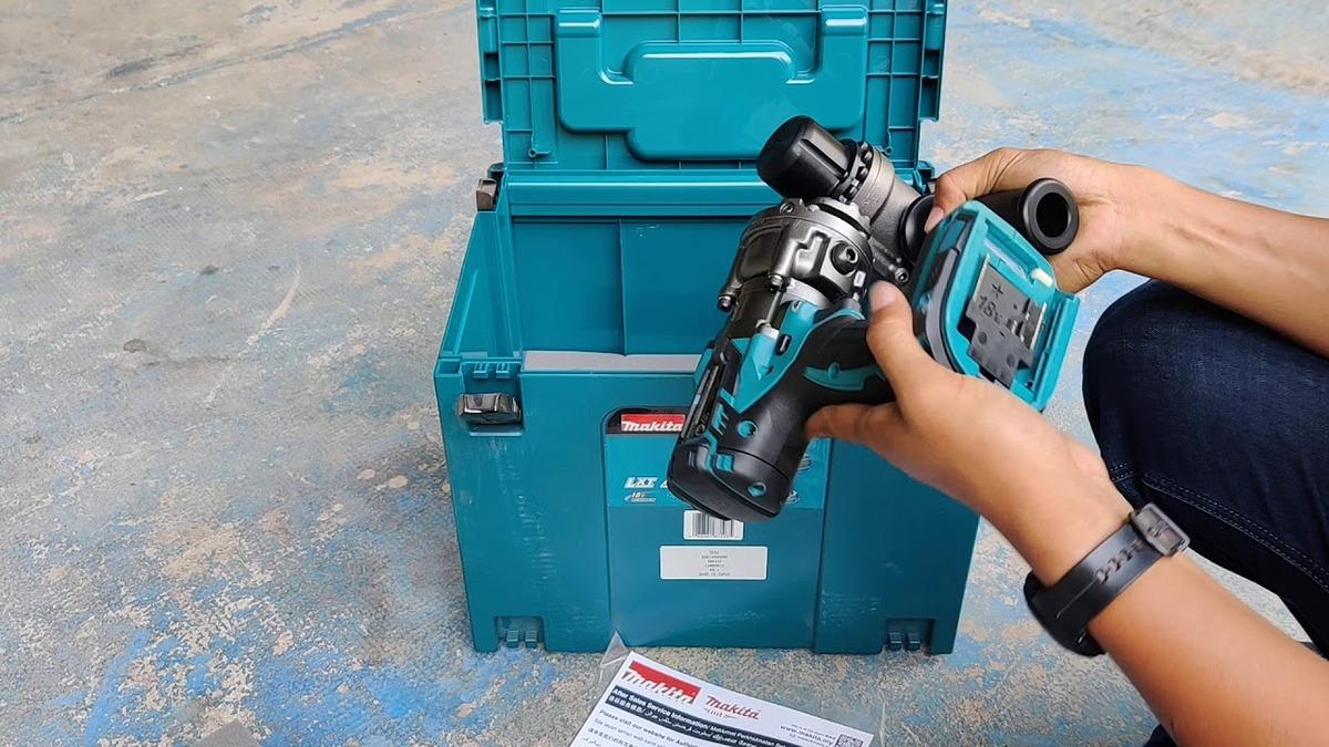 MÁY CHẤN SẮT REN DÙNG PIN(BL)(18V) MAKITA DSC121ZK (KHÔNG KÈM PIN VÀ SẠC) - HÀNG CHÍNH HÃNG