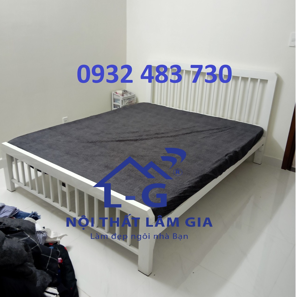 Giường sắt hộp vuông loại tốt ngang 1m8x2m _màu trắng