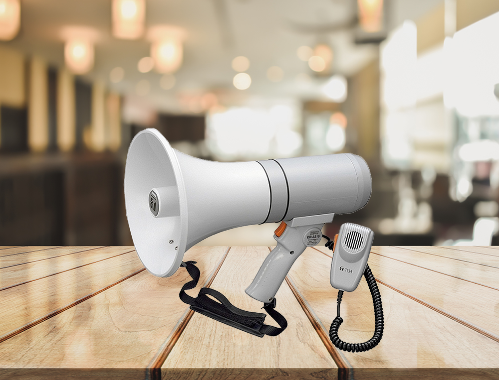 Megaphone cầm tay TOA ER-3215- hàng nhập khẩu chính hãng.