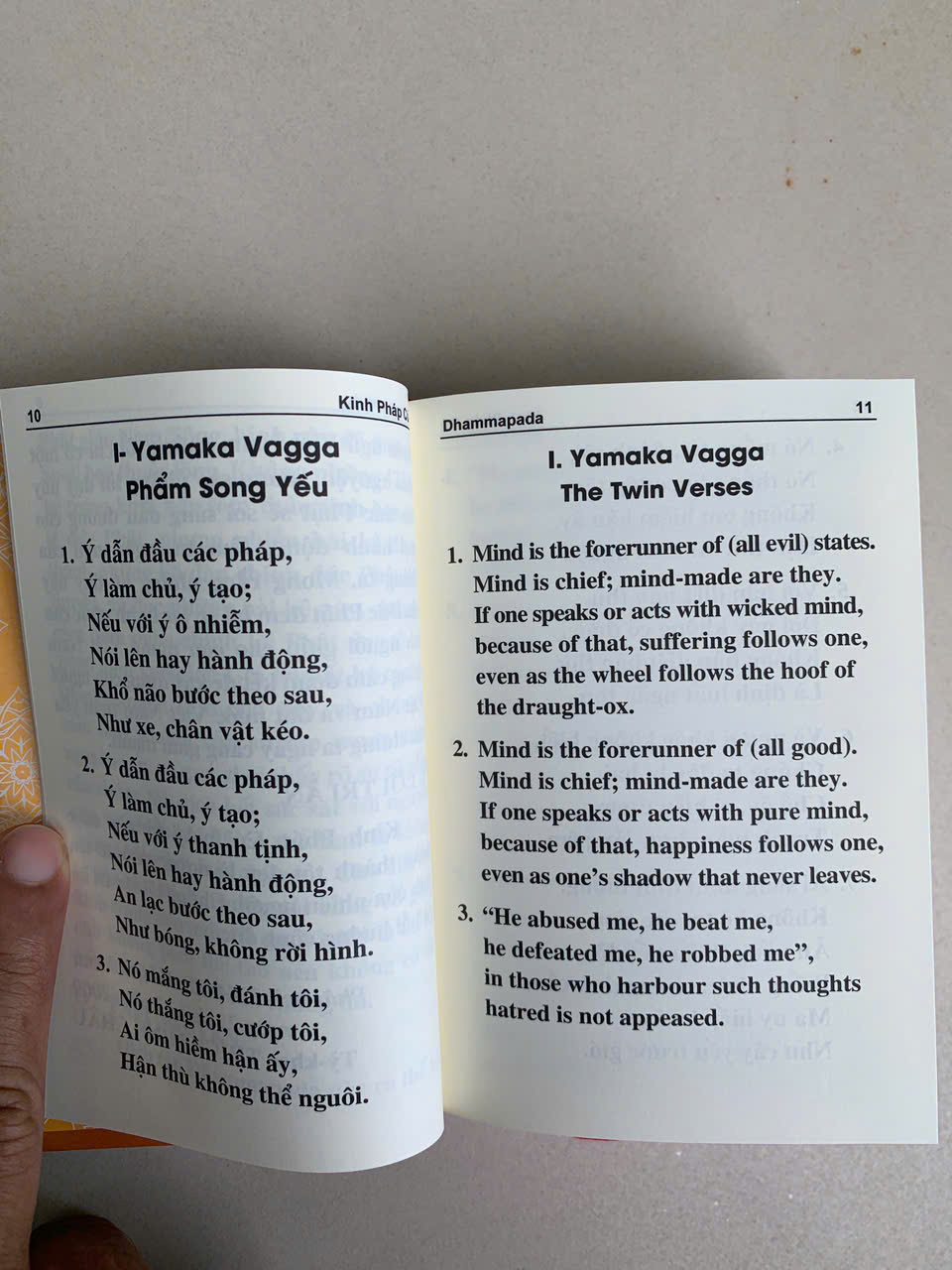 Kinh Pháp Cú - Song Ngữ Anh - Việt (khổ sách bỏ túi)