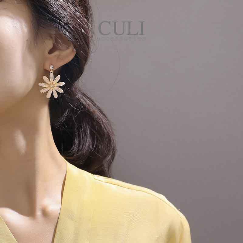 Khuyên tai hình hoa cúc xinh xắn HT663 - Culi accessories