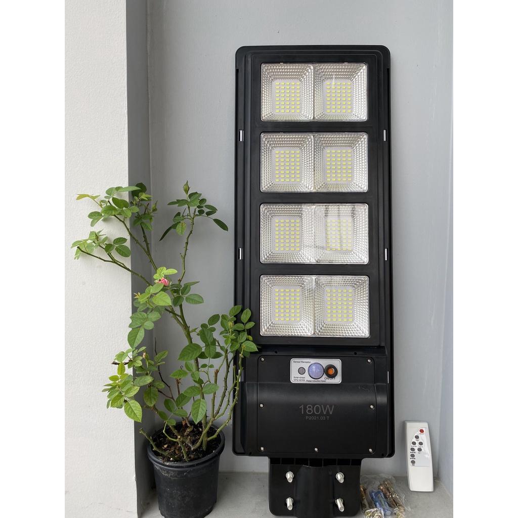 Đèn đường liền thể NLMT 180W, có remote
