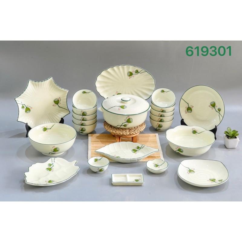 Set bộ bát đĩa họa tiết hoa- đài sen. Gốm sứ Bát Tràng.