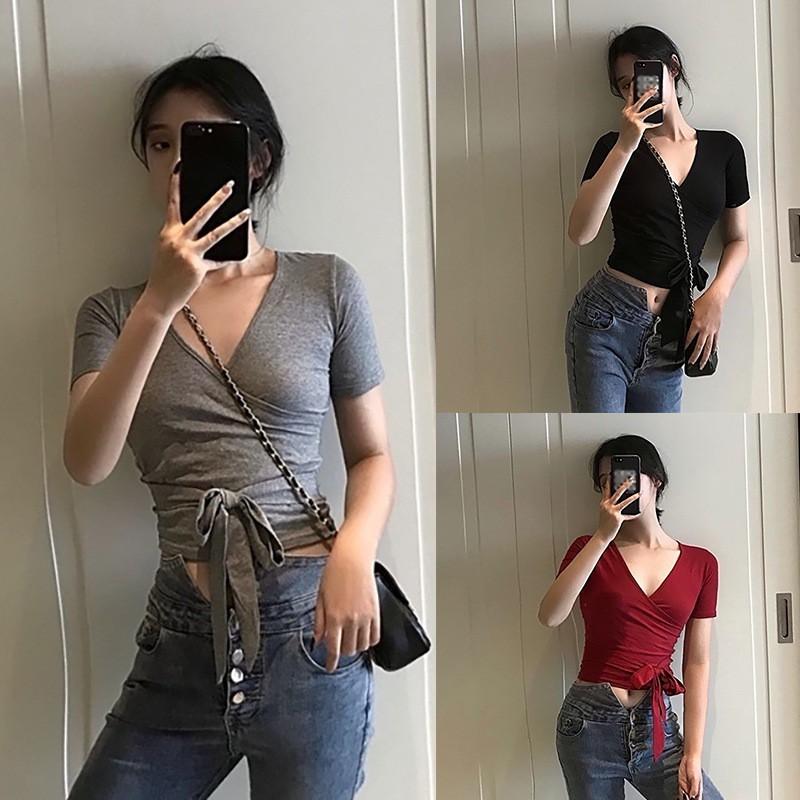 Áo Thun Ngắn Tay Cổ Chữ V Phối Ren