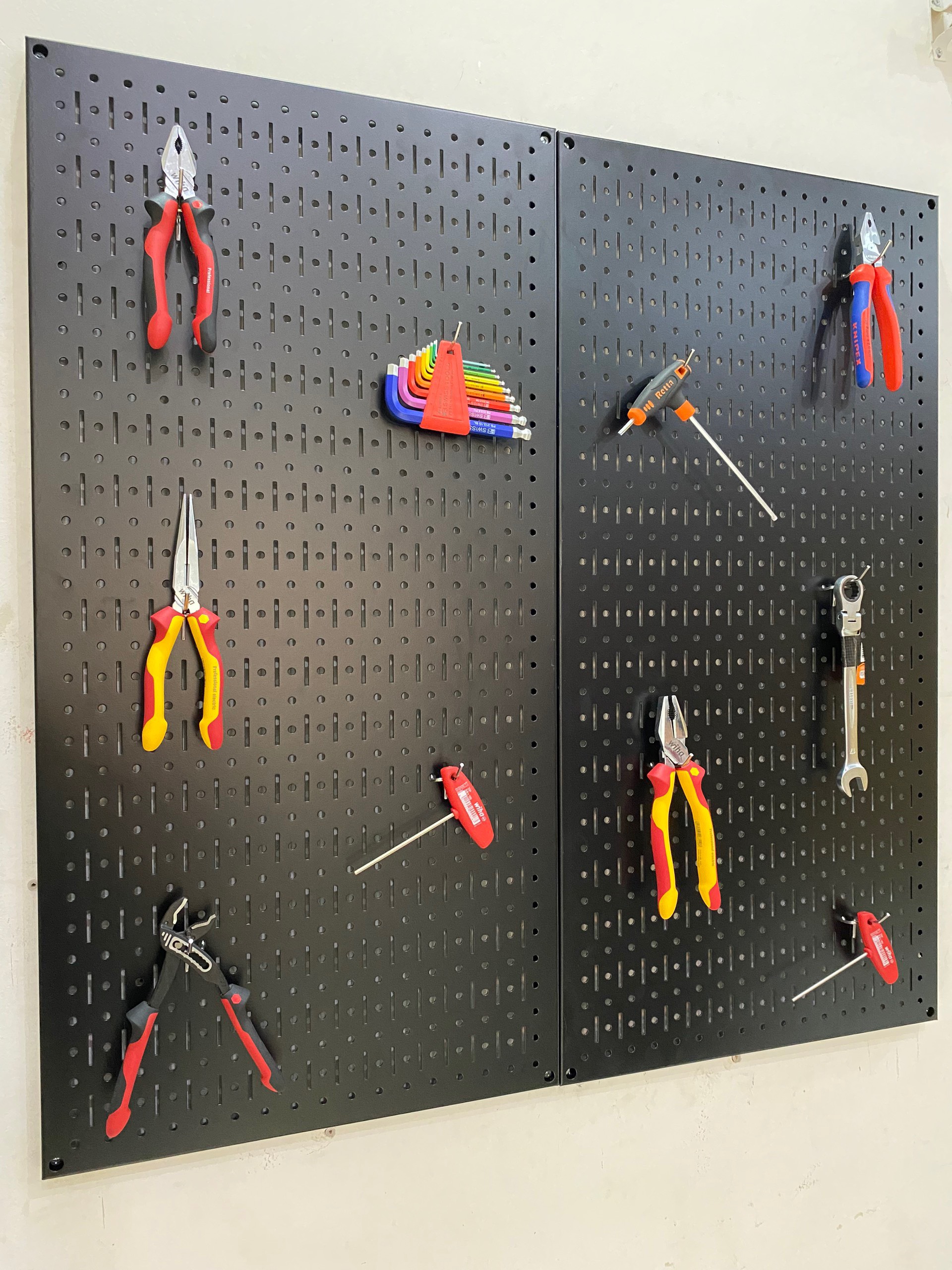 Tấm lưới đôi pegboard treo dọc màu đen (2 tấm dọc)