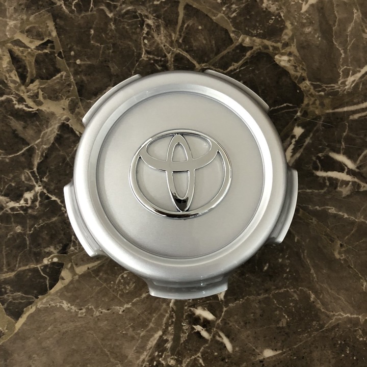 Logo chụp mâm, ốp lazang bánh sau xe ô tô dùng cho Toyota Land Cruiser 1998-2002 (TY-031)