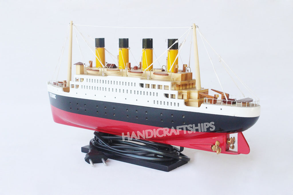 Tàu Trang Trí Titanic mô hình 40 (Có Điện)