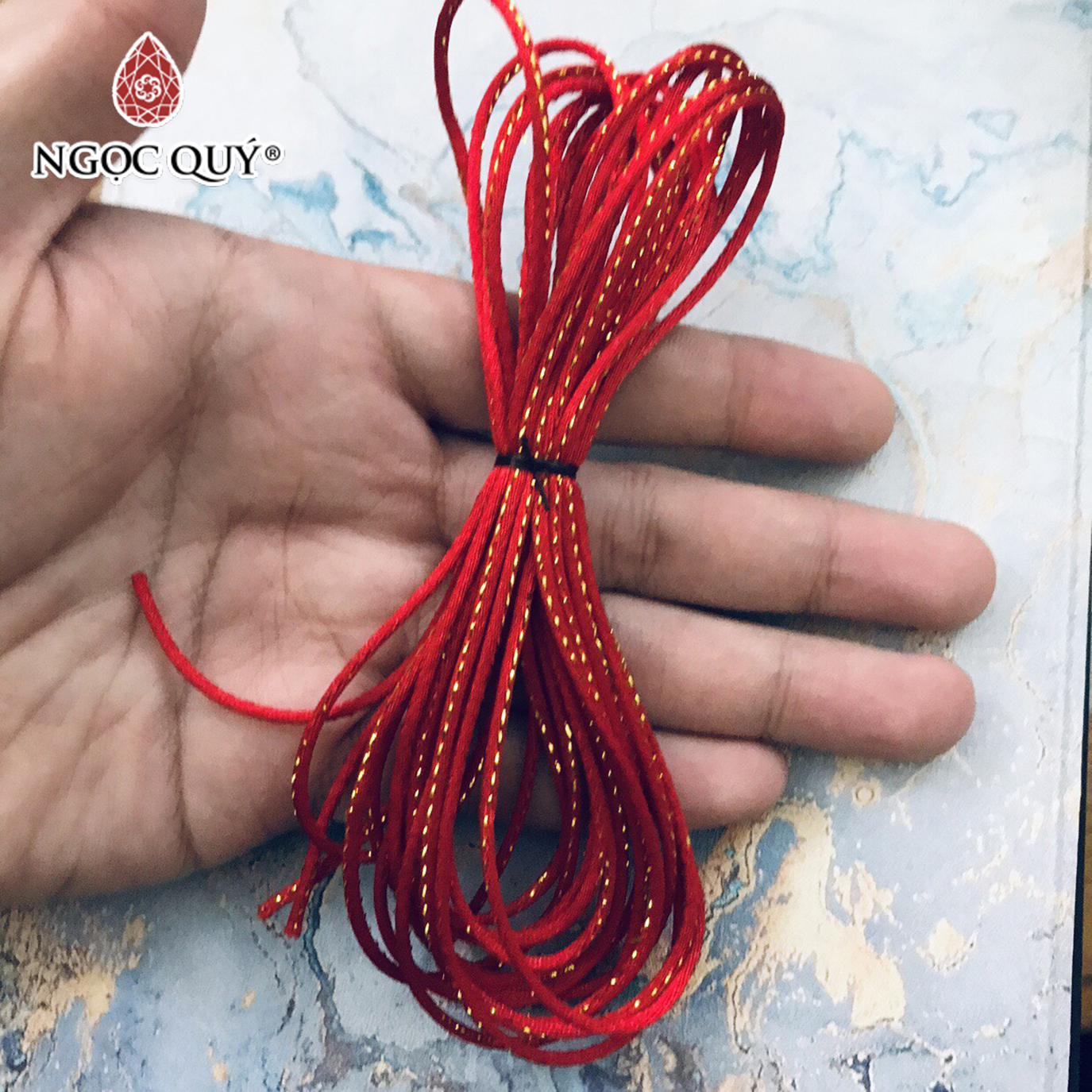 Bó dây tim bóng handmade màu đỏ điểm vàng 1,5mm - Bó dây vải bóng handmade dùng để thắt dây, đan vòng