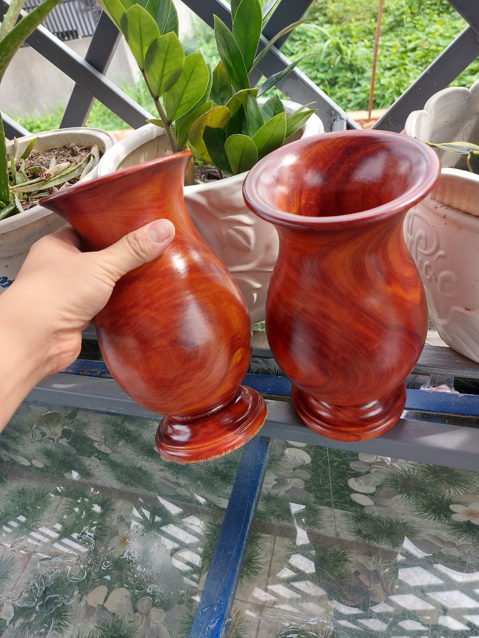 Lọ hoa gỗ hương cao 22cm