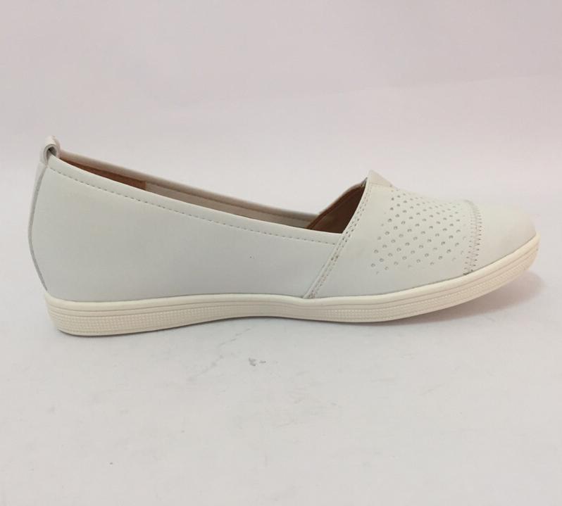 Giày slip on da lỗ cá tính A1386