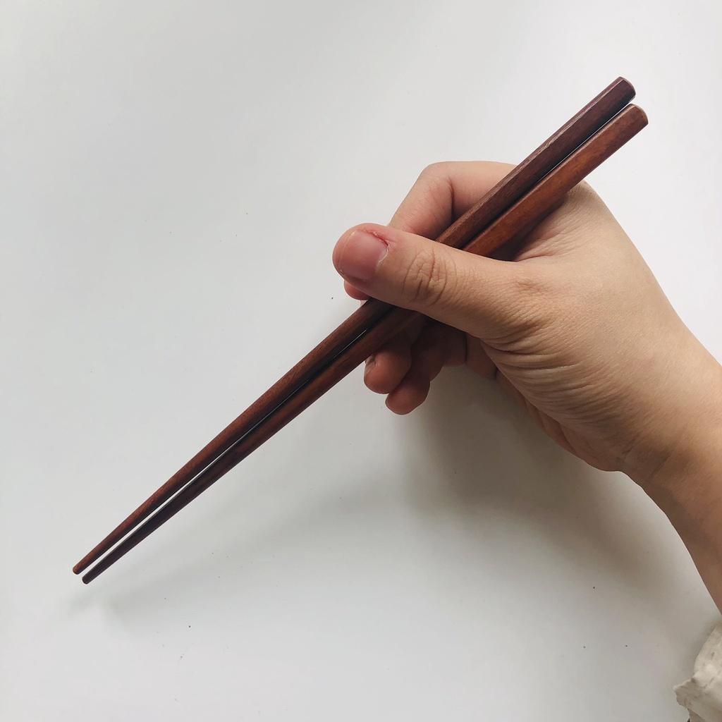 Đũa Gỗ Đỏ 23cm Bền Đẹp, Đũa Ăn Cơm An Toàn Cho Sức Khỏe, Phụ Kiện Nhà Bếp