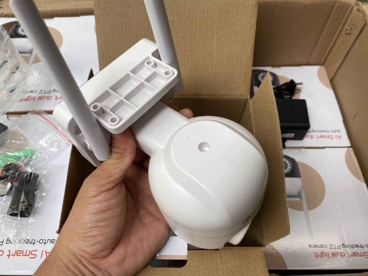 Camera YOOSEE 3.0 Megapixel IP wifi ngoài trời PTZ FHD1080P siêu nét - Soi đêm có màu xoay 360 độ - Hàng nhập khẩu