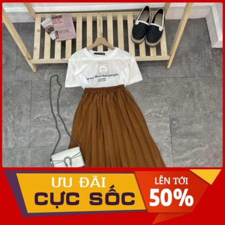 SET ÁO THUN CHỮ TRẮNG MIX CHÂN VÁY XẾP LY NÂU cực xinh