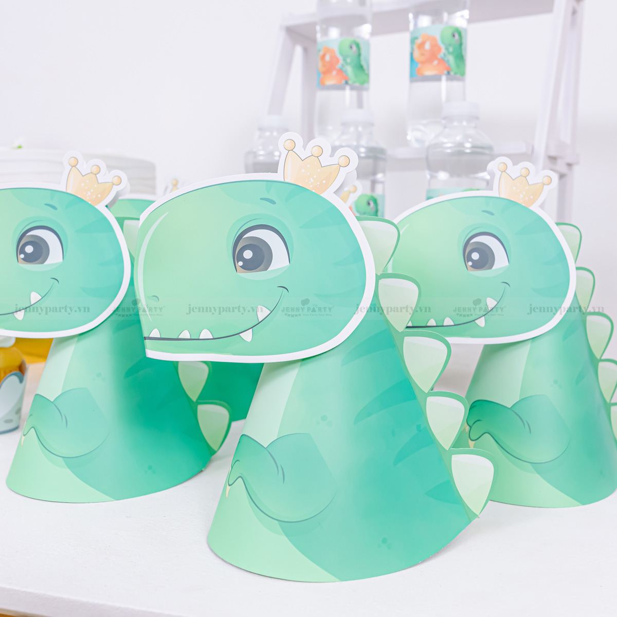 Bộ Trang Thôi Nôi Và Trí Bàn Sinh Nhật Cho Bé - Little Dino
