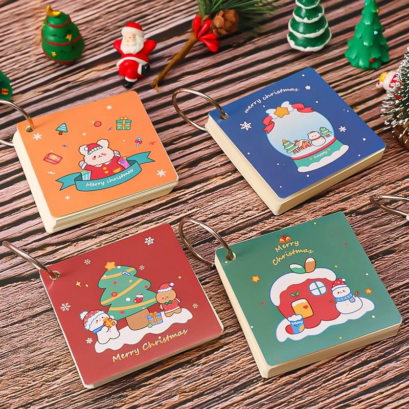 Note ghi chú kèm móc noel Merry Christmas 7*7cm 80 tờ - VPP Thỏ Hồng