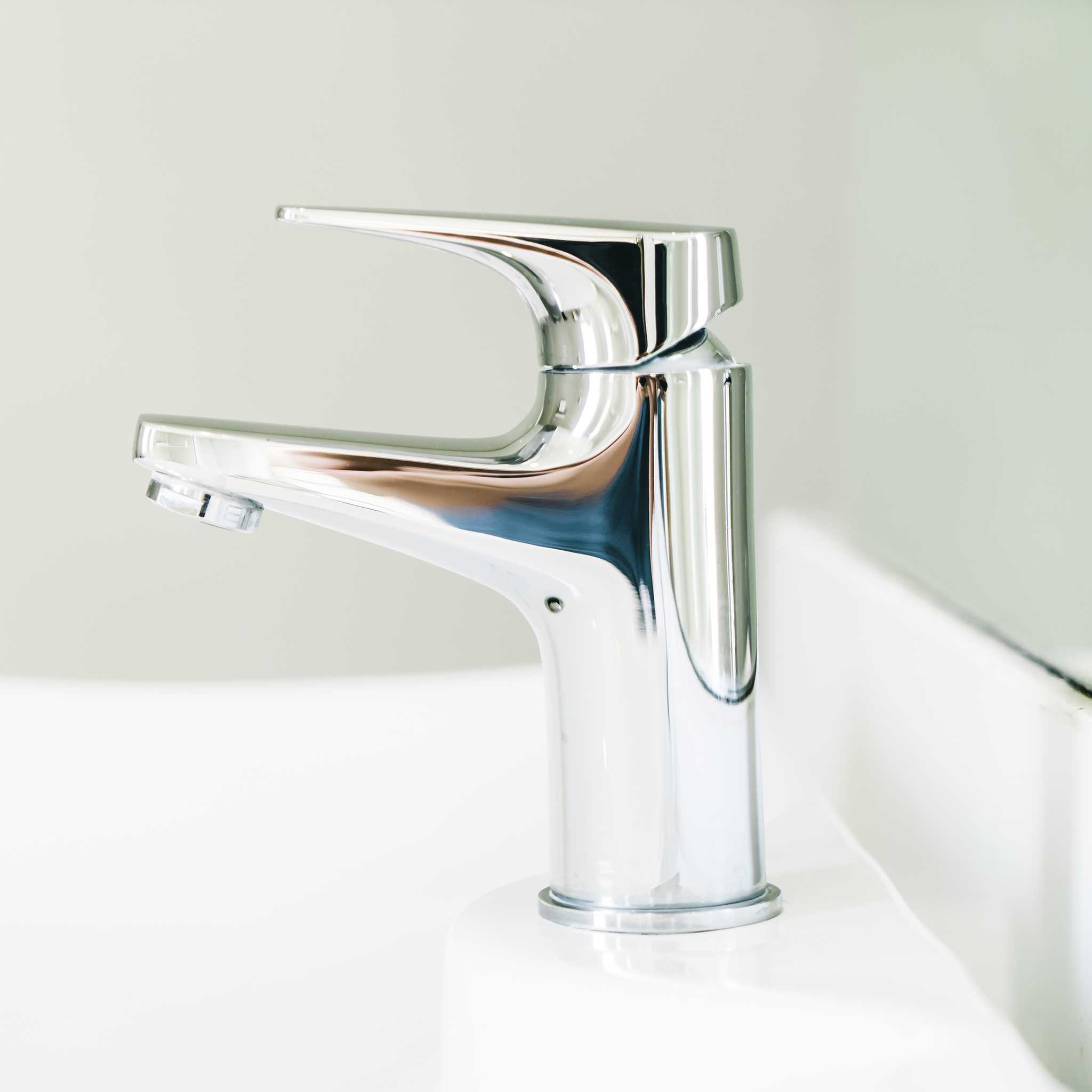 Vòi lavabo nóng lạnh đồng mạ crom niken Juno sofa Teady VCT- 200