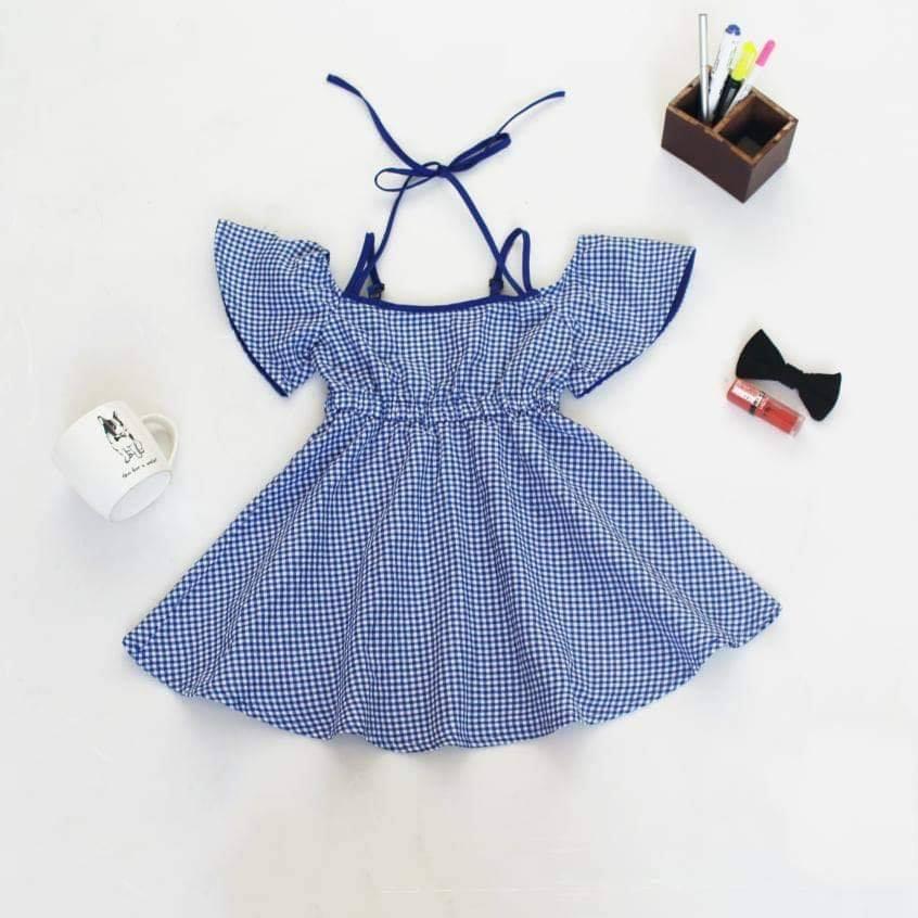 ĐẦM CARO TRỄ VAI TAY BÈO