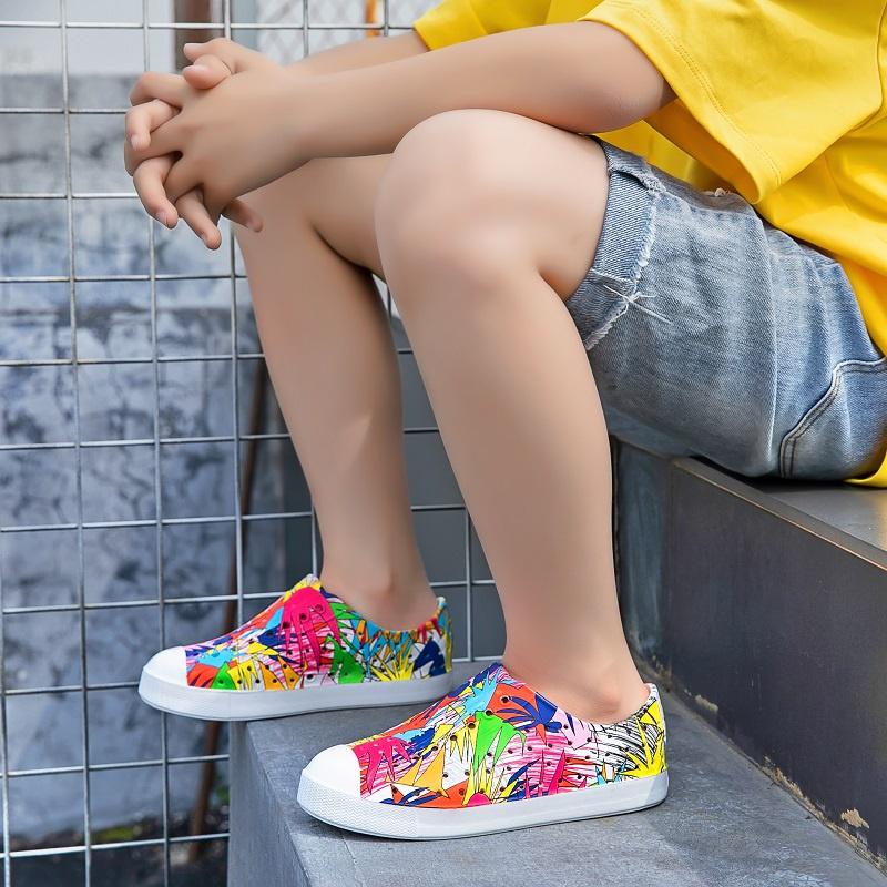 Giày nhựa WNC NATIVE 2022 cho bé đi mùa hè, đi biển, du lịch (Tặng kèm 4jbz ngộ nghĩnh)