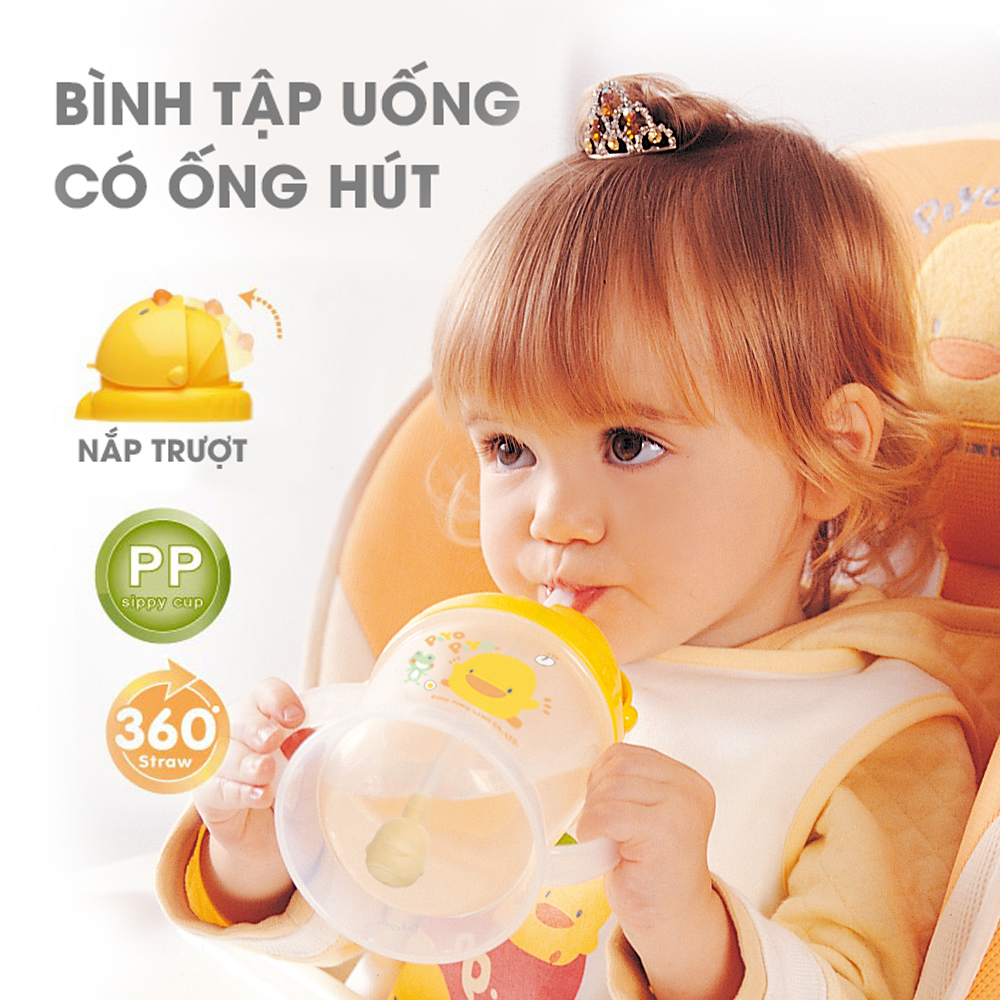 Bình tập uống hai tay cầm cho bé Piyo Piyo 250ml, nắp trượt mở dễ, ống hút 360 độ ngăn tràn